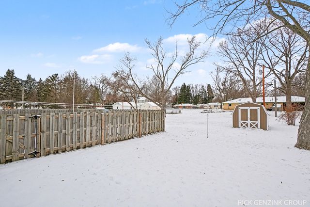 101 E 33rd Street, Holland City, MI 49423