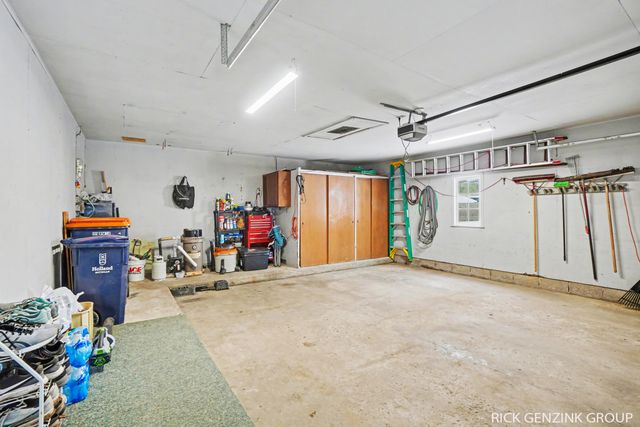 101 E 33rd Street, Holland City, MI 49423