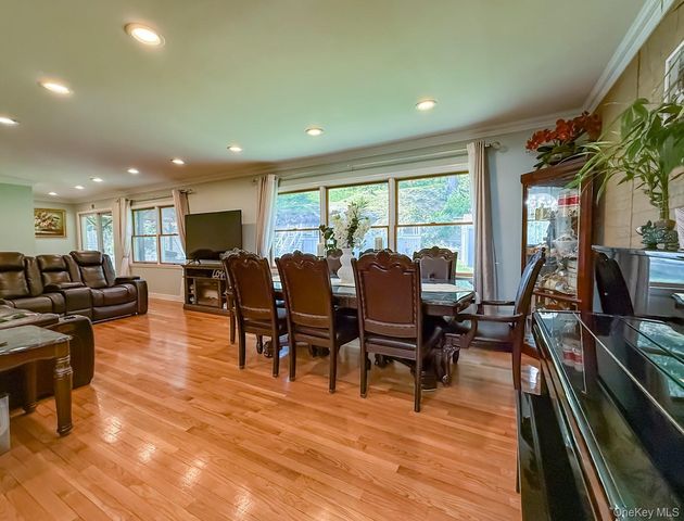 49 Meadow Road, Montrose, NY 10548