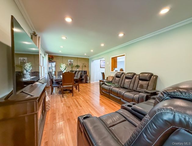 49 Meadow Road, Montrose, NY 10548