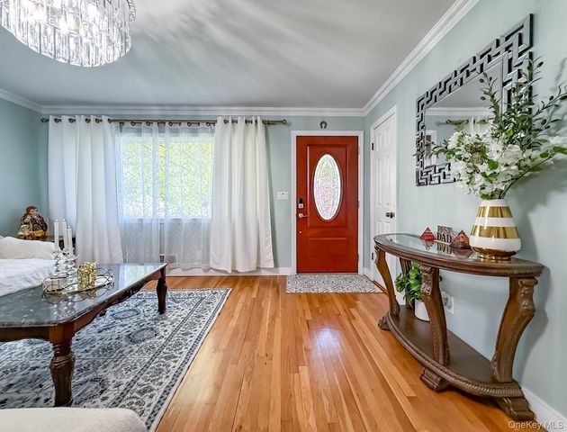49 Meadow Road, Montrose, NY 10548