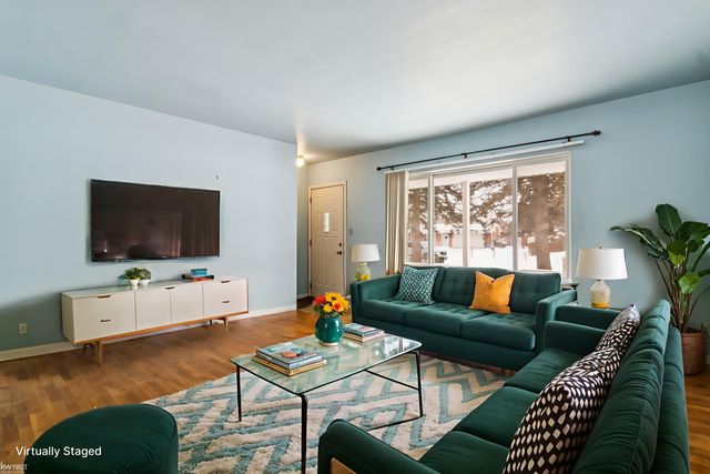 4462 Westmont Drive, Flint, MI 48507