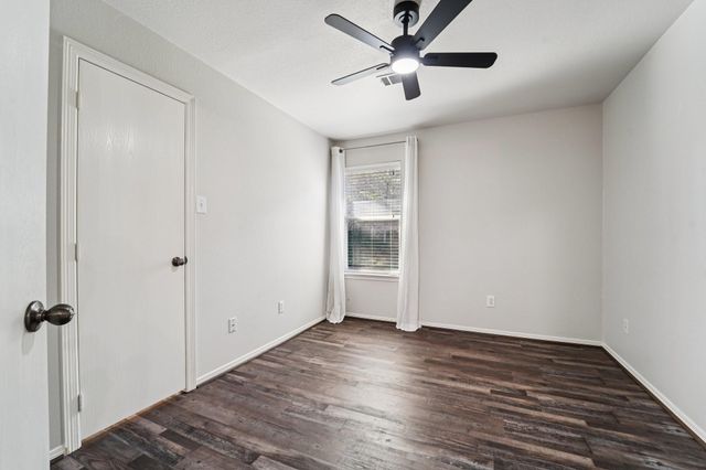 281 Mesa View, Conroe, TX 77316