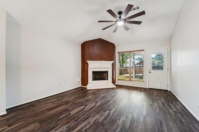 281 Mesa View, Conroe, TX 77316