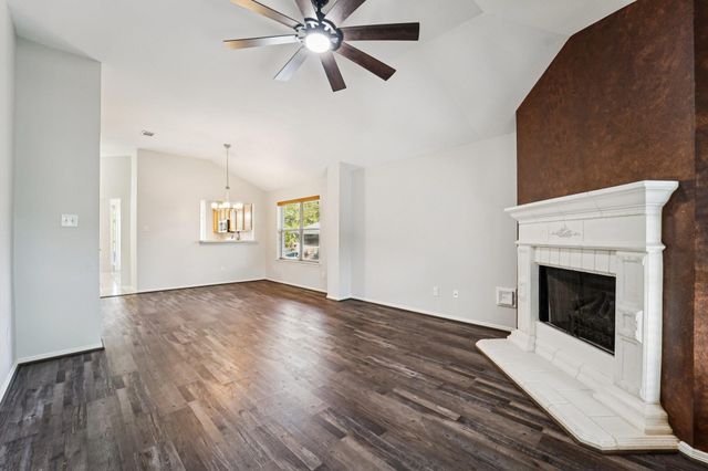 281 Mesa View, Conroe, TX 77316