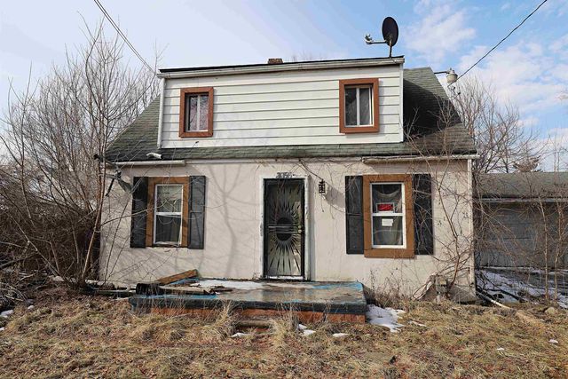 3056 Shaw Street, Burton, MI 48529