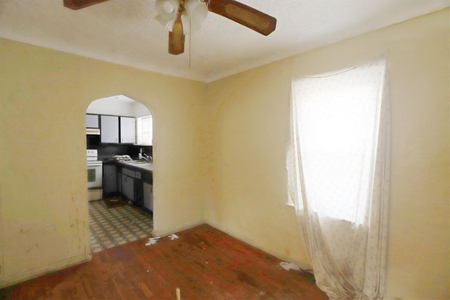 3056 Shaw Street, Burton, MI 48529