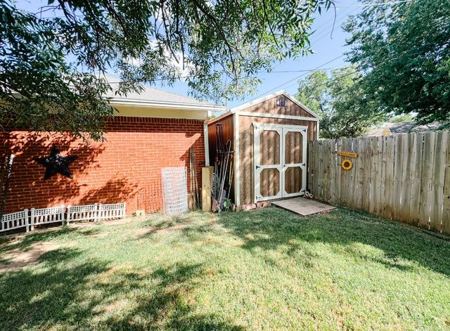 2209 10th Street, Brownwood, TX 76801