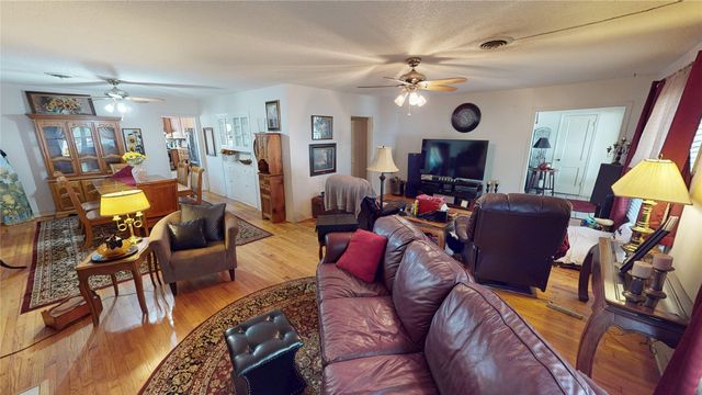 2209 10th Street, Brownwood, TX 76801