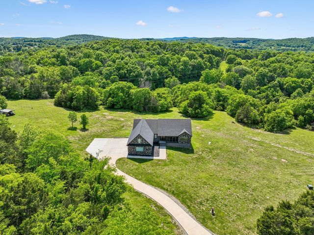 2064 Roberts Rd, Watertown, TN 37184