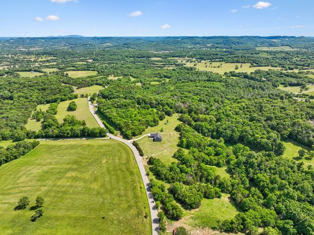 2064 Roberts Rd, Watertown, TN 37184