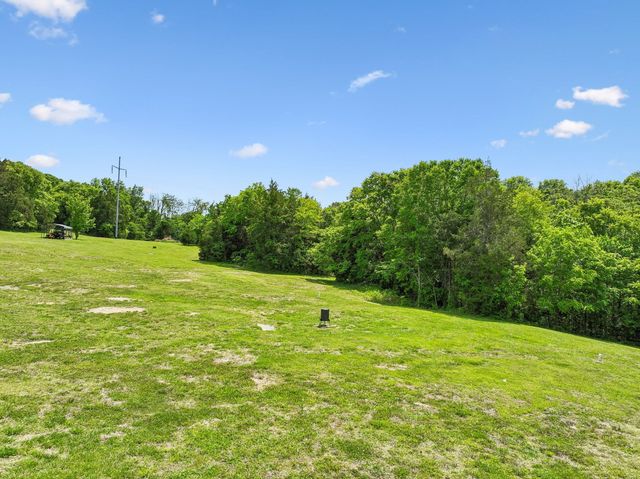 2064 Roberts Rd, Watertown, TN 37184
