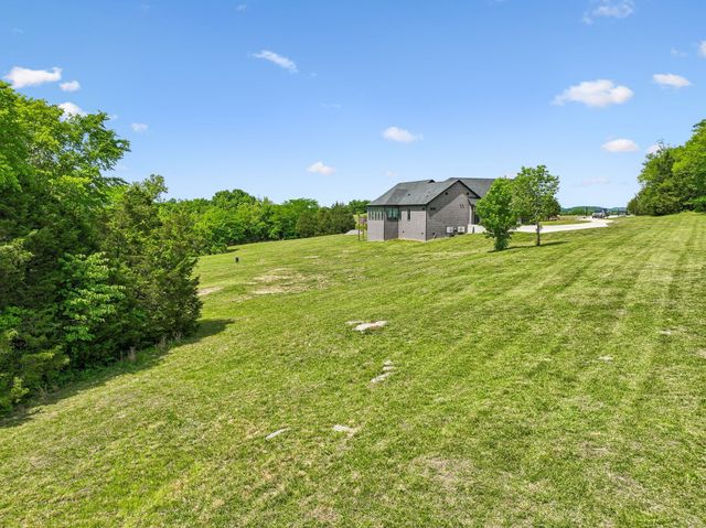 2064 Roberts Rd, Watertown, TN 37184