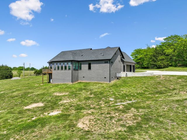 2064 Roberts Rd, Watertown, TN 37184