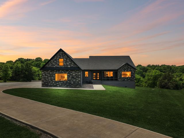 2064 Roberts Rd, Watertown, TN 37184
