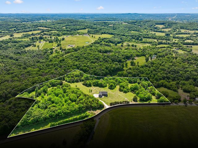 2064 Roberts Rd, Watertown, TN 37184