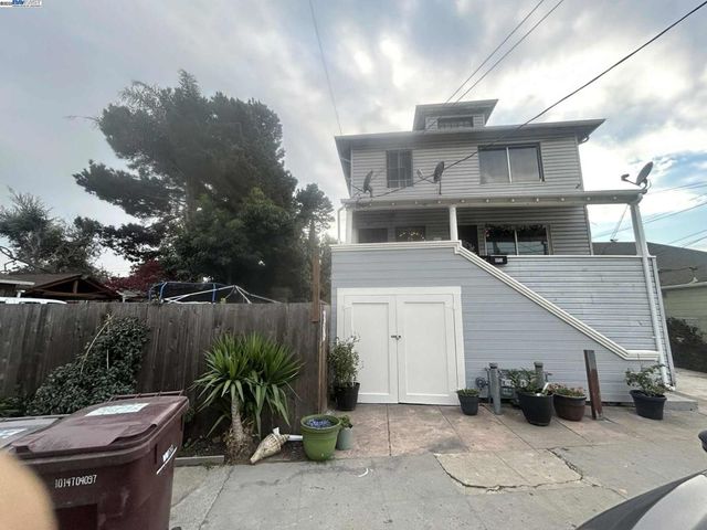 9953 Dante Ave, Oakland, CA 94603