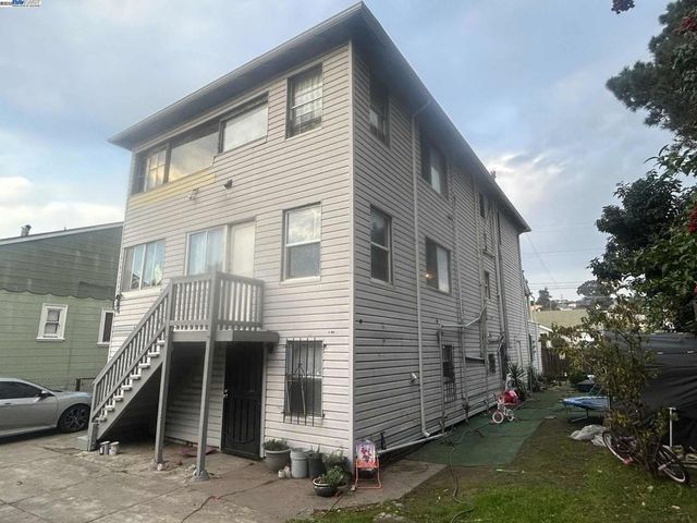 9953 Dante Ave, Oakland, CA 94603