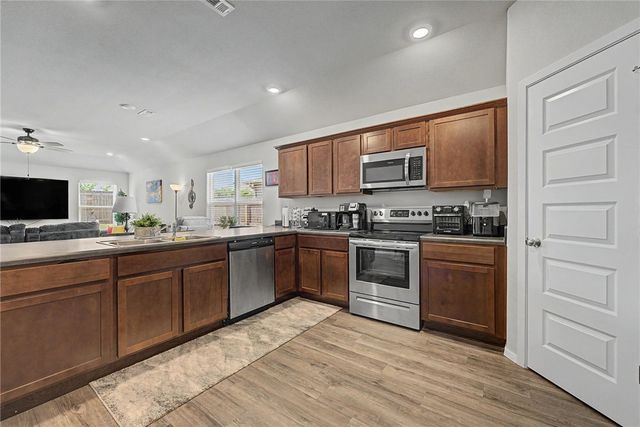3618 S 3rd Street, Rogers, AR 72758