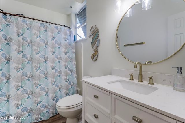 699 Dunbar Avenue, 303, Bay Saint Louis, MS 39520