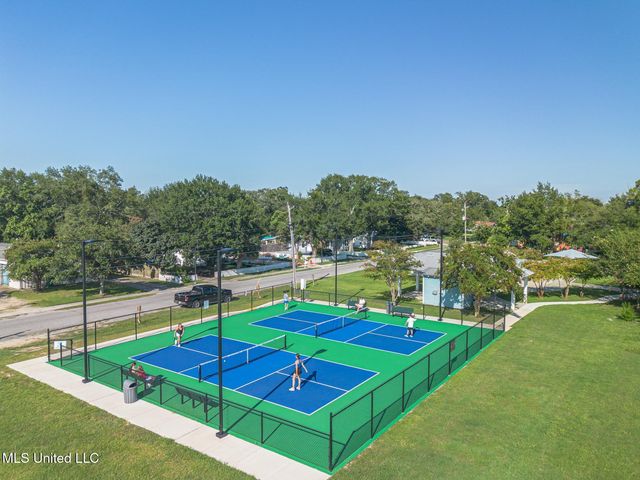 699 Dunbar Avenue, 303, Bay Saint Louis, MS 39520