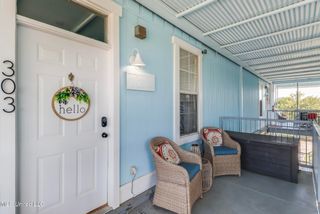 699 Dunbar Avenue, 303, Bay Saint Louis, MS 39520