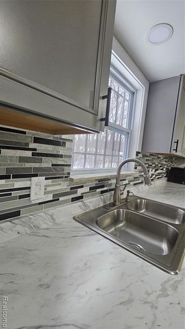 2106 Janice Drive, Flint, MI 48504