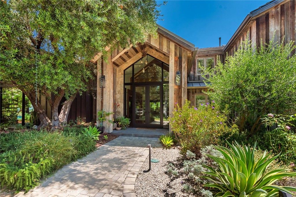 5207 SADDLE CREEK Road, Hidden Hills, CA 91302 — photo 2