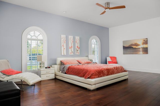 21 Cousteau LN, Austin, TX 78746