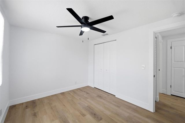 3412 E HENRY AVENUE, Tampa, FL 33610