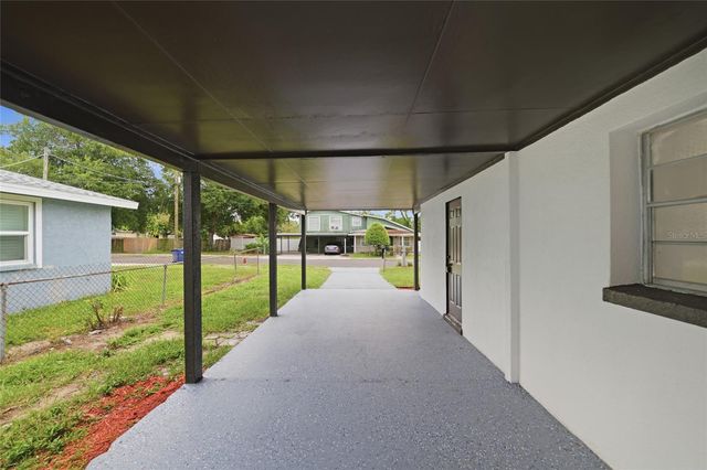 3412 E HENRY AVENUE, Tampa, FL 33610