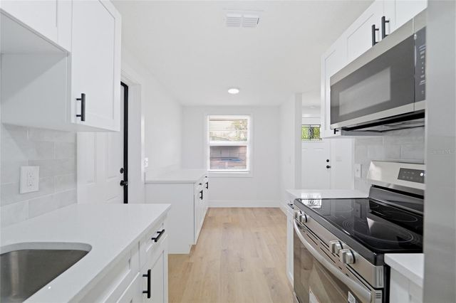 3412 E HENRY AVENUE, Tampa, FL 33610