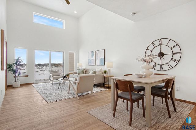 2523 E Cama Pl Place, Sioux Falls, SD 57108