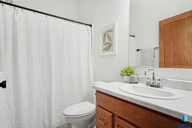 2523 E Cama Pl Place, Sioux Falls, SD 57108