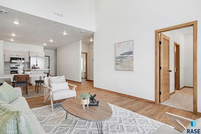 2523 E Cama Pl Place, Sioux Falls, SD 57108