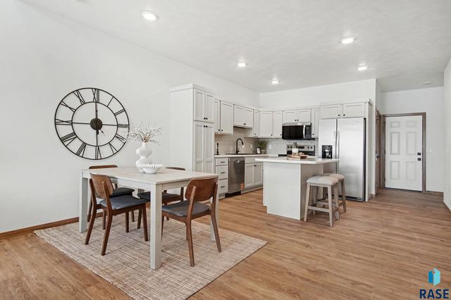 2523 E Cama Pl Place, Sioux Falls, SD 57108