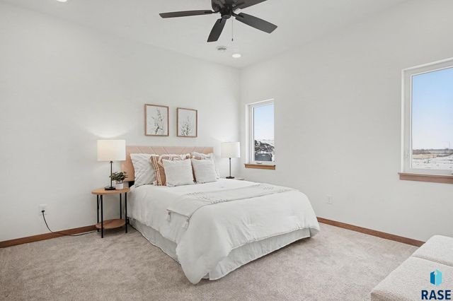 2523 E Cama Pl Place, Sioux Falls, SD 57108