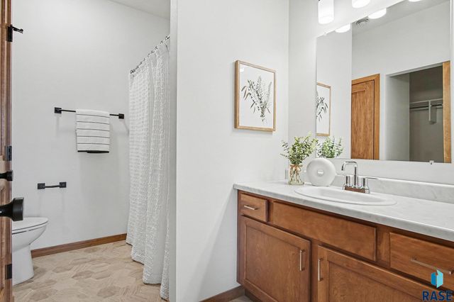 2523 E Cama Pl Place, Sioux Falls, SD 57108