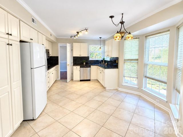 6803 Flat Creek Drive, Charlotte, NC 28277