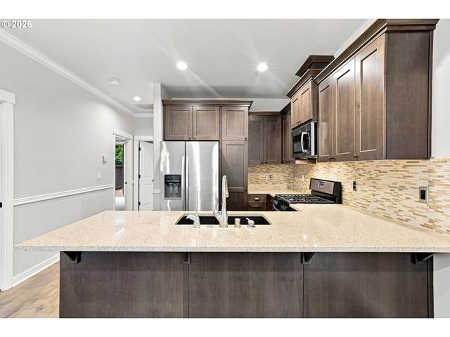 6812 Ne 66TH St, Vancouver, WA 98661