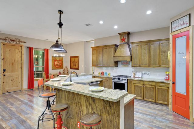 8500 Fostoria Road, Cleveland, TX 77328