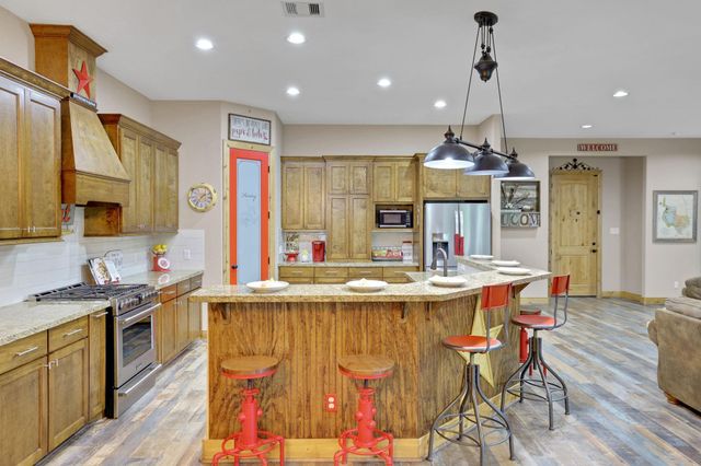 8500 Fostoria Road, Cleveland, TX 77328