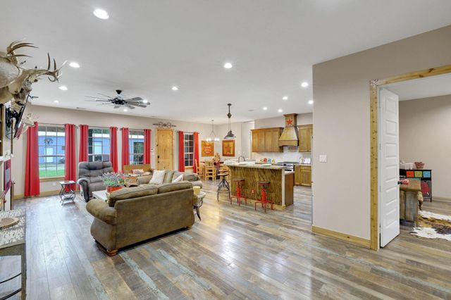 8500 Fostoria Road, Cleveland, TX 77328