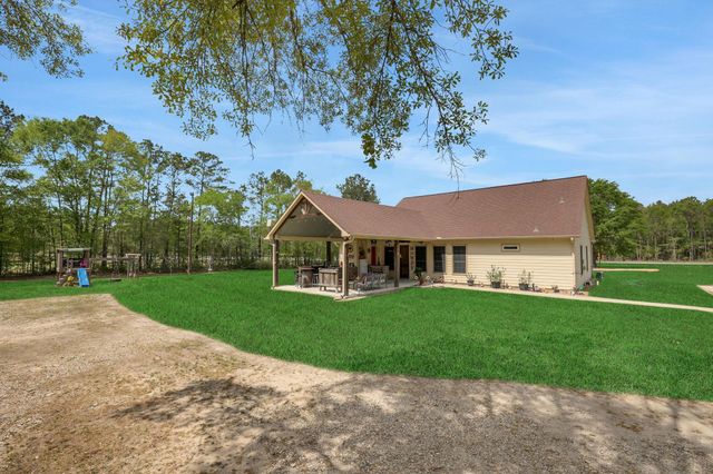 8500 Fostoria Road, Cleveland, TX 77328