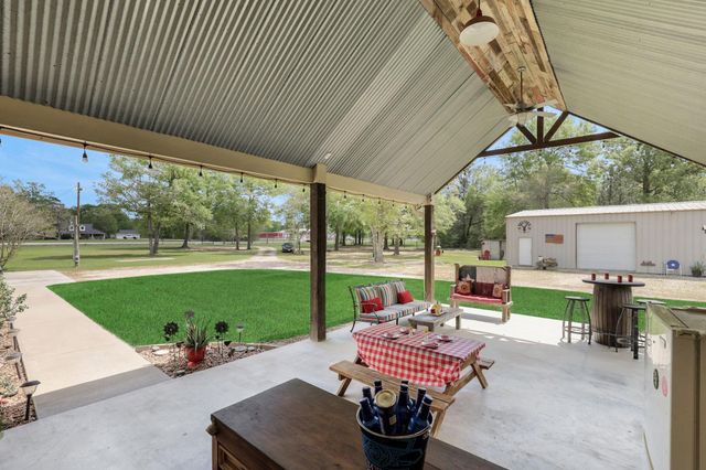 8500 Fostoria Road, Cleveland, TX 77328