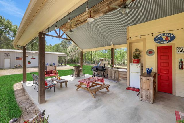 8500 Fostoria Road, Cleveland, TX 77328