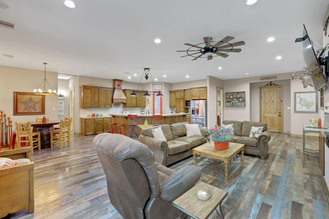 8500 Fostoria Road, Cleveland, TX 77328