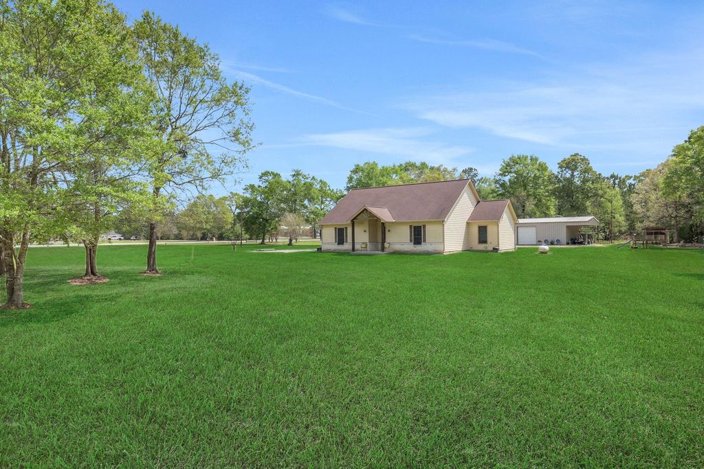 8500 Fostoria Road, Cleveland, TX 77328