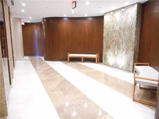 19667 Turnberry Way 15A, Aventura, FL 33180