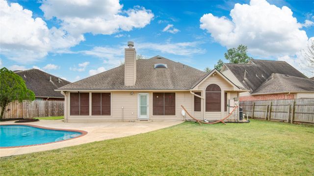 1427 Basswood Springs Court, Houston, TX 77062